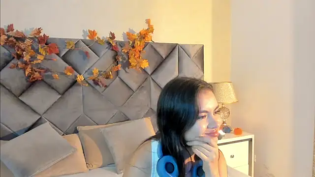 Snapshot of Luisa0110 chatting on October 2025 08:21:02 PM Luisa0110 online show from October 2025 08:21:02 PM