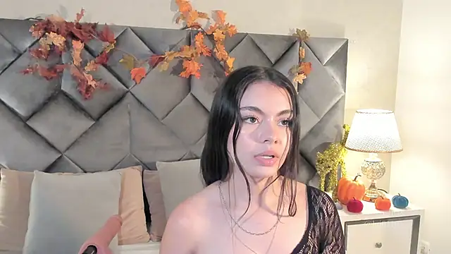 Snapshot of Luisa0110 chatting on October 2025 08:55:02 PM Luisa0110 online show from October 2025 08:55:02 PM