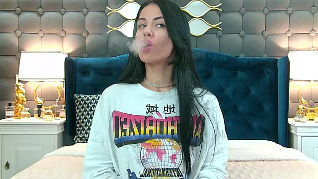 LeyaCass online show from December 2024 04:38:01 AM