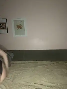 Snapshot of EdnaBradley chatting on December 2025 03:30:01 PM EdnaBradley online show from December 2025 03:30:01 PM