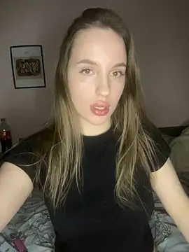 Snapshot of EdnaBradley chatting on February 2026 06:39:01 PM EdnaBradley online show from February 2026 06:39:01 PM