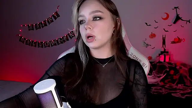 meowceline online show from October 2025 05:06:02 PM