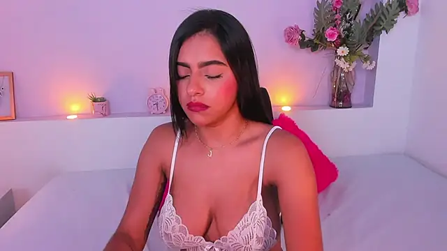 AmyBarton02 online show from December 2024 06:38:01 PM