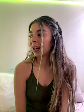 AmmyCollinsW online show from September 2025 07:57:02 PM