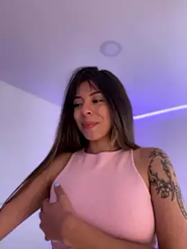 AmmyCollinsW online show from January 2026 08:35:01 PM