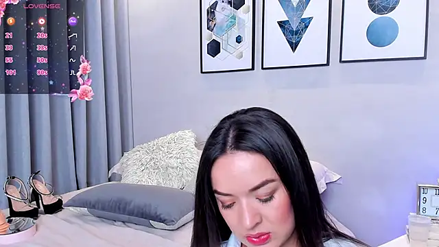 lennabell online show from February 2025 07:22:02 PM