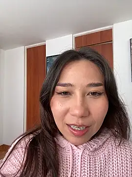 Snapshot of Aimilayne chatting on April 2026 03:32:01 PM Aimilayne online show from April 2026 03:32:01 PM