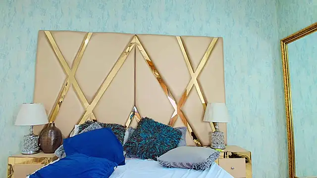 NicoleEsposito online show from January 2025 08:11:01 AM