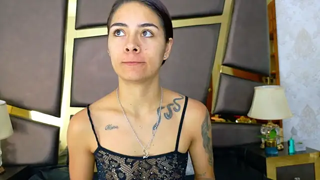 NicoleEsposito online show from October 2025 12:38:01 PM