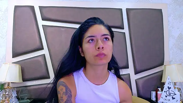 NicoleEsposito online show from April 2026 12:47:01 PM