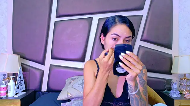 NicoleEsposito online show from May 2026 12:32:01 PM