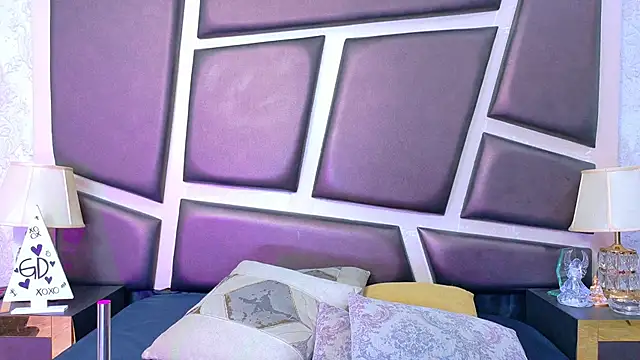 NicoleEsposito online show from May 2026 01:08:01 PM