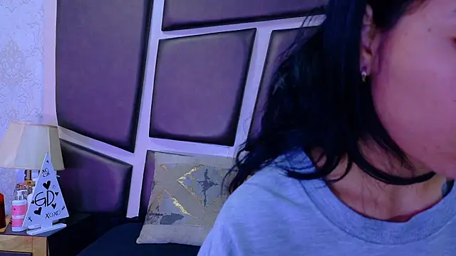 NicoleEsposito online show from June 2026 12:51:01 PM