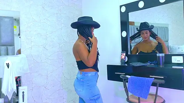 AlisonJaimes online show from October 2025 01:42:02 PM