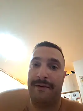 Zlyzloba21 online show from October 2025 03:06:02 AM