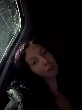 Snapshot of erinSmiles chatting on November 2025 08:47:02 AM erinSmiles online show from November 2025 08:47:02 AM