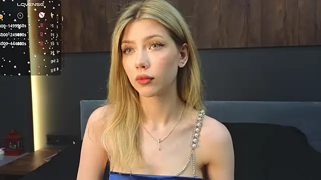 Snapshot of Rainaslater chatting on March 2025 08:07:02 PM Rainaslater online show from March 2025 08:07:02 PM