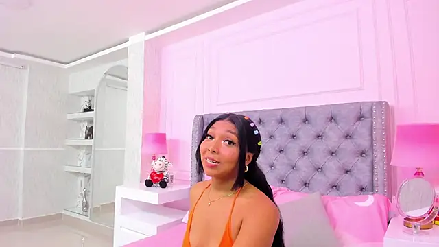 HaileeRoberts online show from January 2025 12:13:01 PM