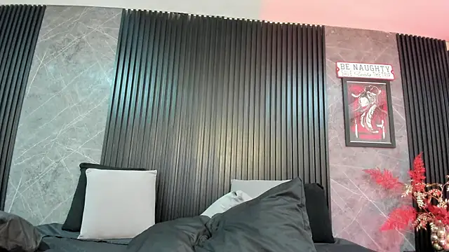 Snapshot of BambiiQueen chatting on December 2024 11:24:01 AM BambiiQueen online show from December 2024 11:24:01 AM