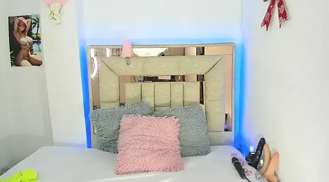 Snapshot of melody_bonnet chatting on February 2025 07:45:02 AM melody bonnet online show from February 2025 07:45:02 AM