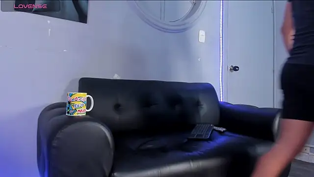 Cristopher strong online show from November 2025 11:54:01 AM