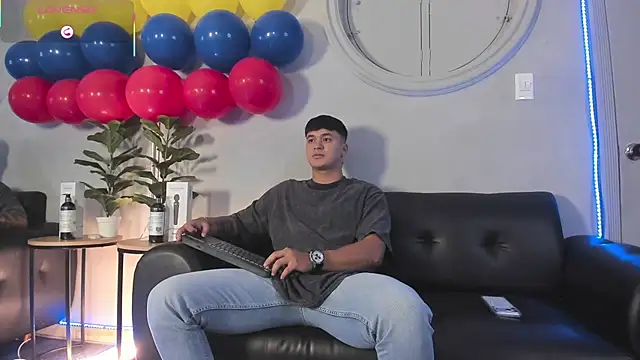 Cristopher strong online show from June 2026 01:45:01 PM