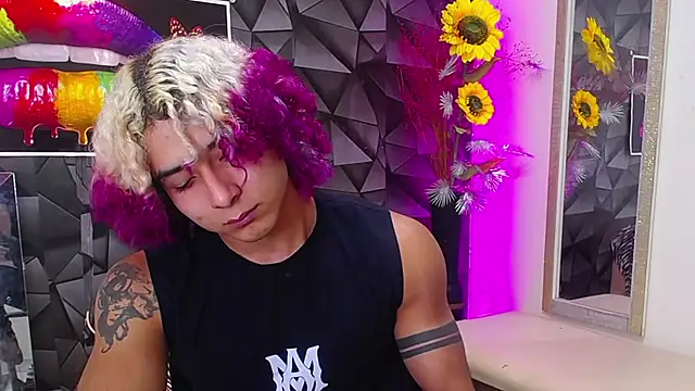 Demitryo online show from February 2025 04:15:02 AM