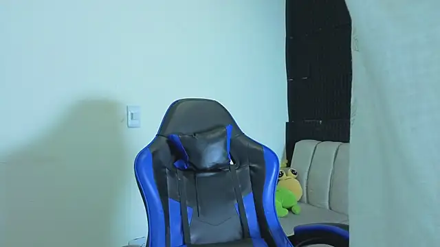 Demitryo online show from September 2025 02:58:02 AM