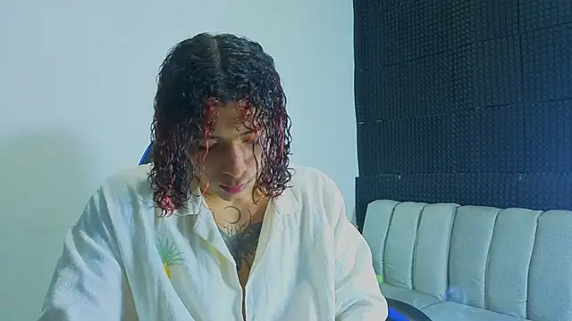 Demitryo online show from September 2025 02:48:02 AM