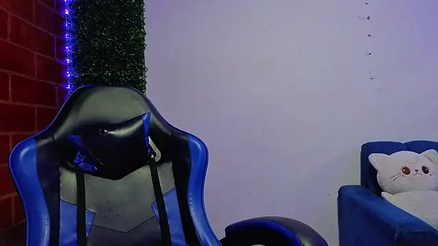 Demitryo online show from April 2026 11:51:02 PM