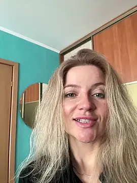 AlisonXCristal online show from April 2026 09:26:01 AM