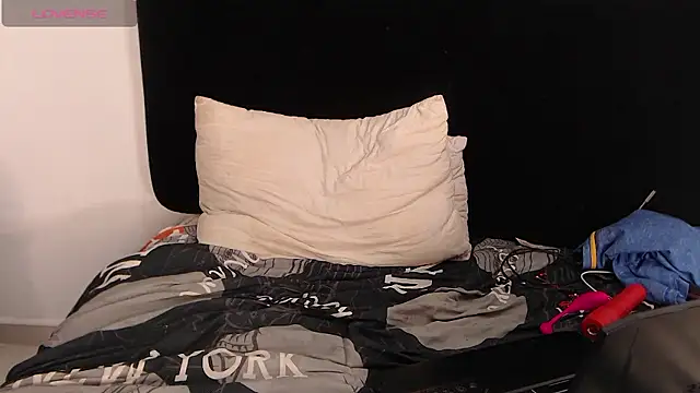 Snapshot of lolaa_staars chatting on December 2024 04:29:02 PM lolaa staars online show from December 2024 04:29:02 PM