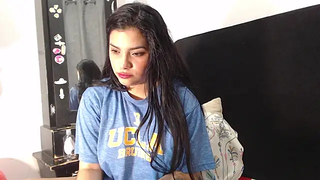 Snapshot of lolaa_staars chatting on December 2024 02:52:02 AM lolaa staars online show from December 2024 02:52:02 AM