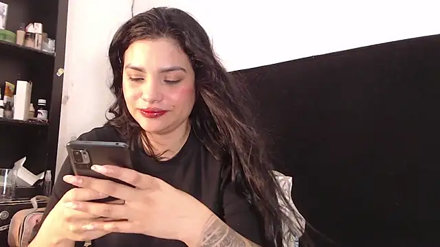 Snapshot of lolaa_staars chatting on January 2025 12:01:01 PM lolaa staars online show from January 2025 12:01:01 PM