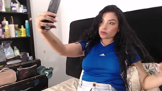 Snapshot of lolaa_staars chatting on February 2025 02:26:01 AM lolaa staars online show from February 2025 02:26:01 AM