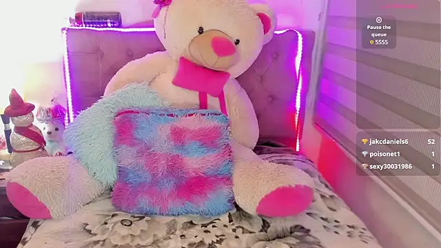  EmiRhodes online show from December 2024 01:36:01 AM