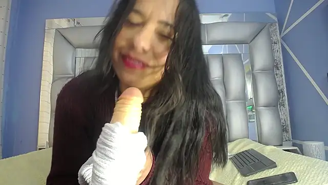 angelina ny online show from December 2024 12:55:02 PM