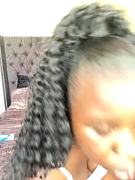 DarkBerry87 online show from December 2025 05:35:02 AM