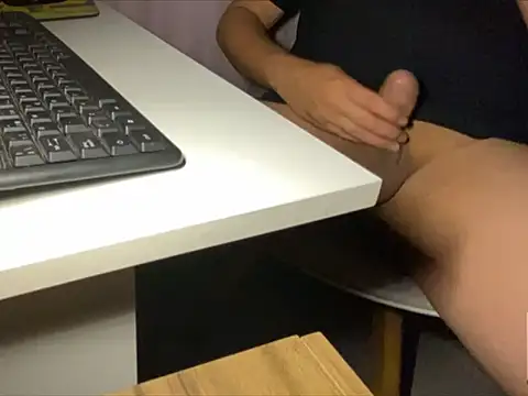 tomazu11 online show from November 2025 12:57:02 AM