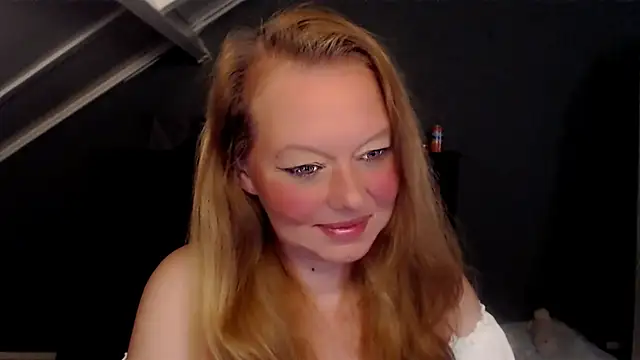 Snapshot of roxanna24 chatting on May 2026 09:13:01 PM roxanna24 online show from May 2026 09:13:01 PM