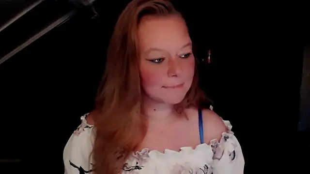 Snapshot of roxanna24 chatting on May 2026 05:53:02 PM roxanna24 online show from May 2026 05:53:02 PM