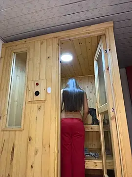 Barbielatinas online show from March 2026 01:40:02 PM