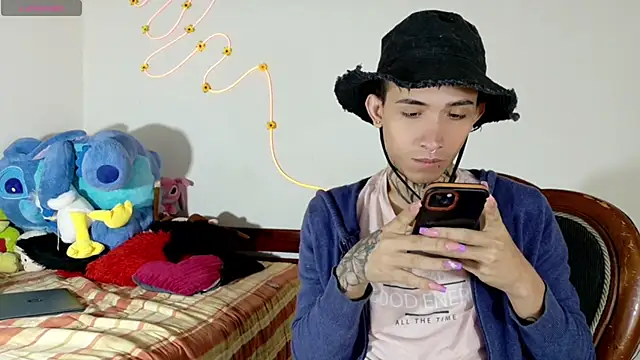 Micaela Rangel online show from May 2026 04:30:02 AM