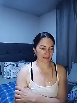renata hot1 online show from June 2026 02:44:02 AM