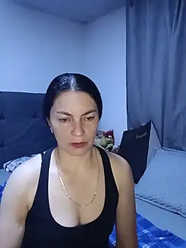 renata hot1 online show from June 2026 12:52:02 AM