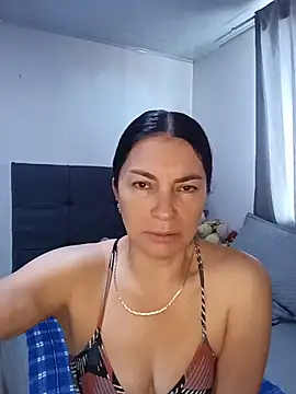 Snapshot of renata_hot1 chatting on June 2026 06:45:01 PM renata hot1 online show from June 2026 06:45:01 PM