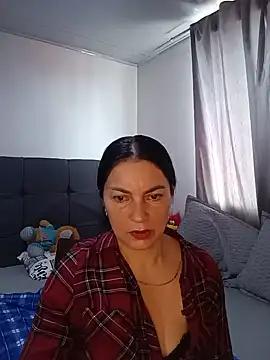 Snapshot of renata_hot1 chatting on June 2026 07:04:01 PM renata hot1 online show from June 2026 07:04:01 PM