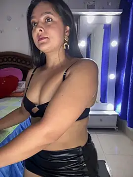 cristina1800 online show from September 2025 03:49:01 AM