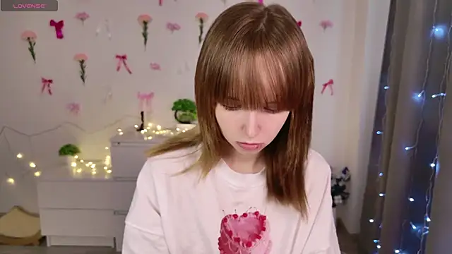 Snapshot of b4by_LoL1 chatting on March 2025 08:15:01 AM b4by LoL1 online show from March 2025 08:15:01 AM