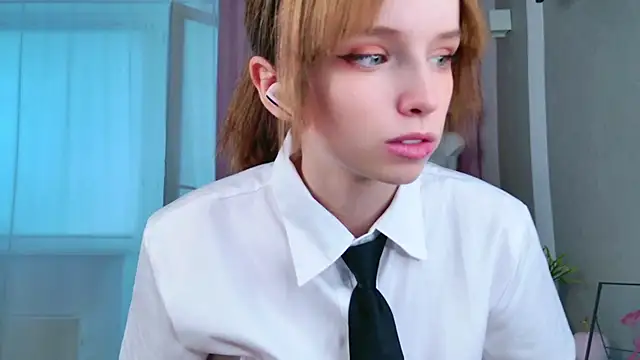 Snapshot of b4by_LoL1 chatting on September 2025 11:21:02 AM b4by LoL1 online show from September 2025 11:21:02 AM